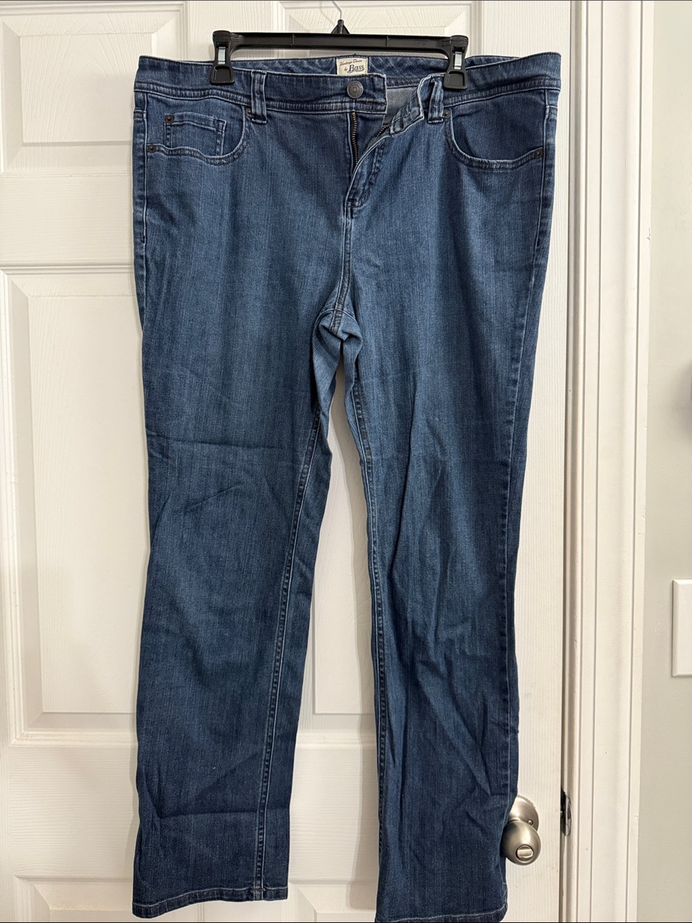 G.H. Bass & Co. Straight-Leg Jeans in Blue Denim